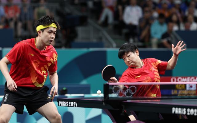 步澳网混双 步澳网混双